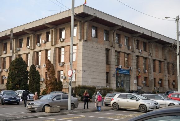 Ziarul de Iași / Prefectura a primit o lecție de transparență de la o comună pierdută pe coclaurile județului